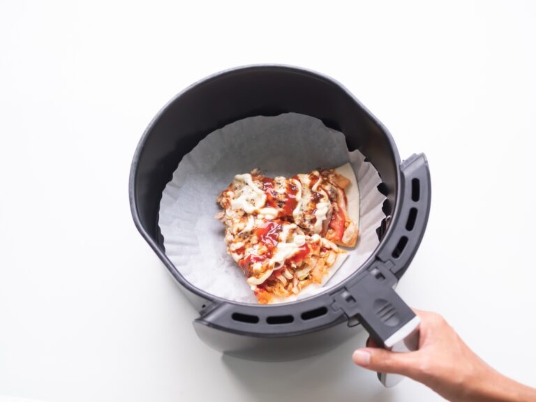 Trucul smart al gospodinelor de peste Ocean! Cum să reîncălzești pizza la airfryer, fără să-și piardă prospețimea